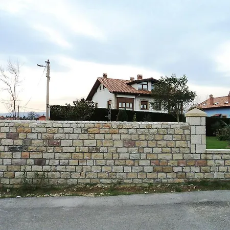 Holiday Duplex La Hayuela Udias